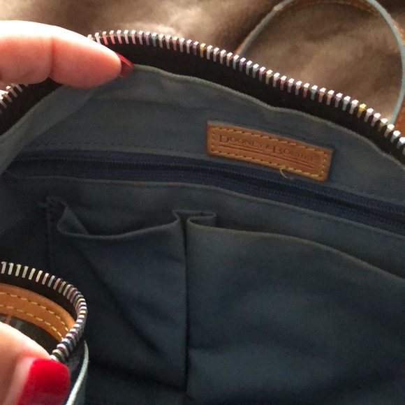 Dooney and Bourke Handbag - Picture 5 of 6